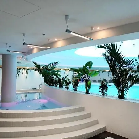 Lejlighed Hanza Tower Sky - 24 Family With Spa Pool & Jacuzzi & Sauna