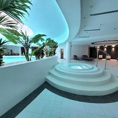 Lejlighed Hanza Tower Sky - 24 Family With Spa Pool & Jacuzzi & Sauna